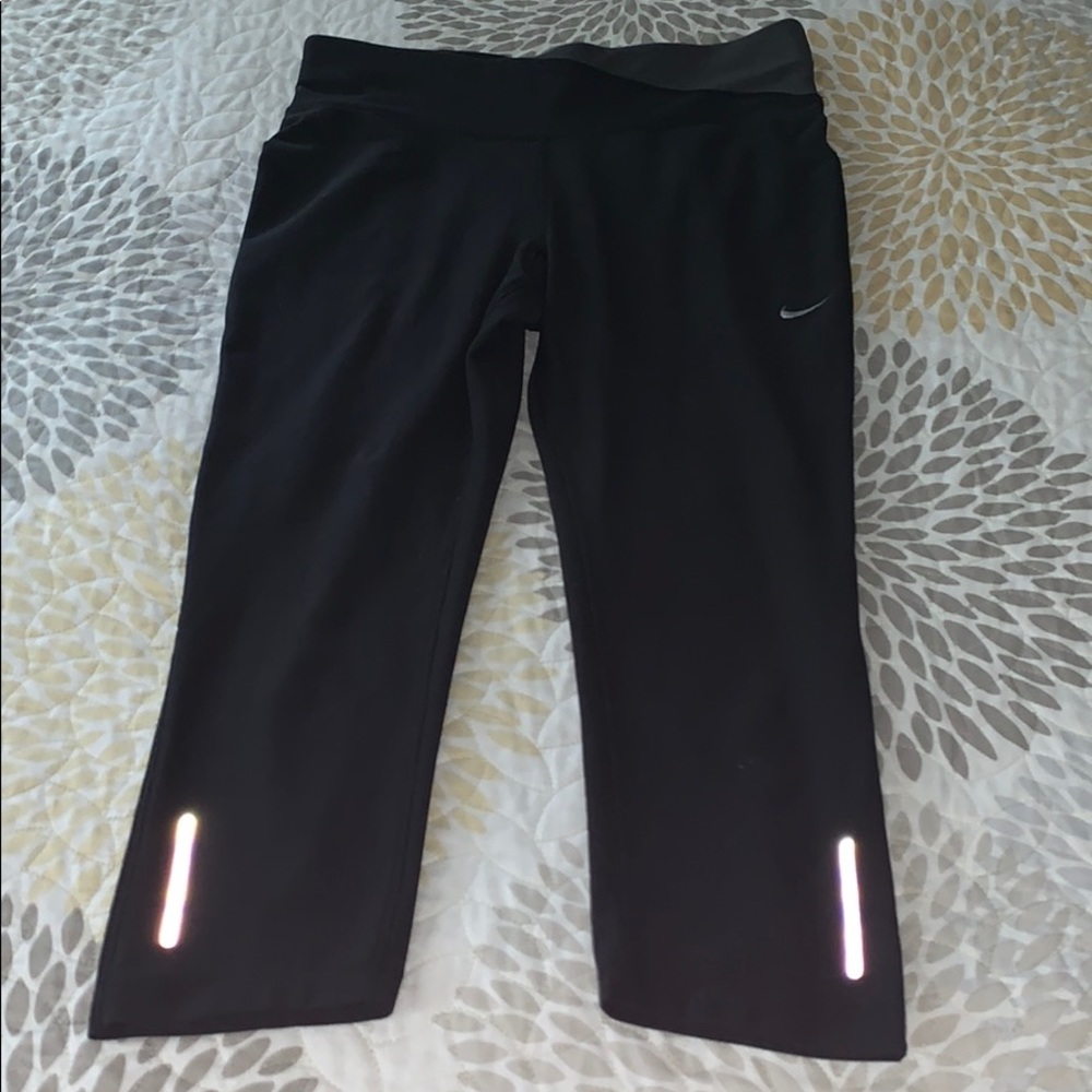 Nike capri leggings